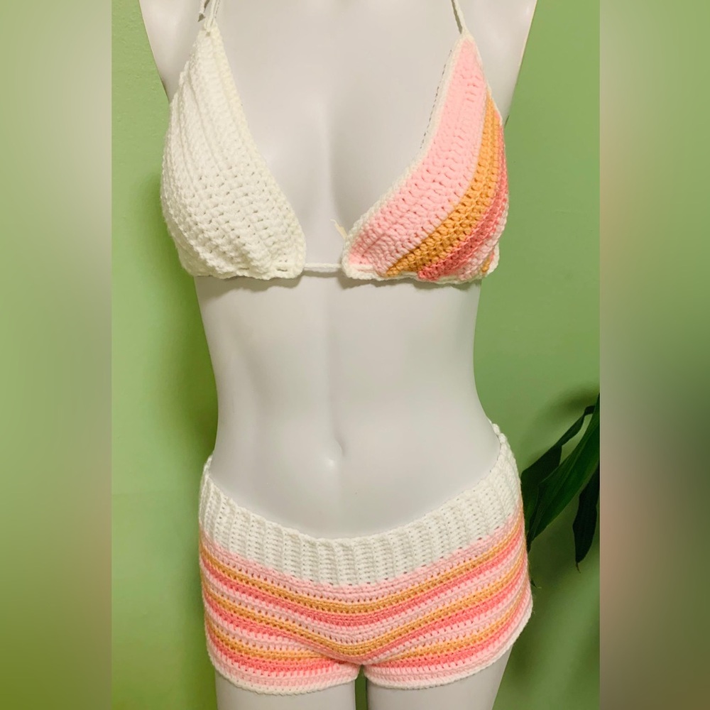 Chic Crochet Bikini Set - White and Pink - Picture 2 of 4